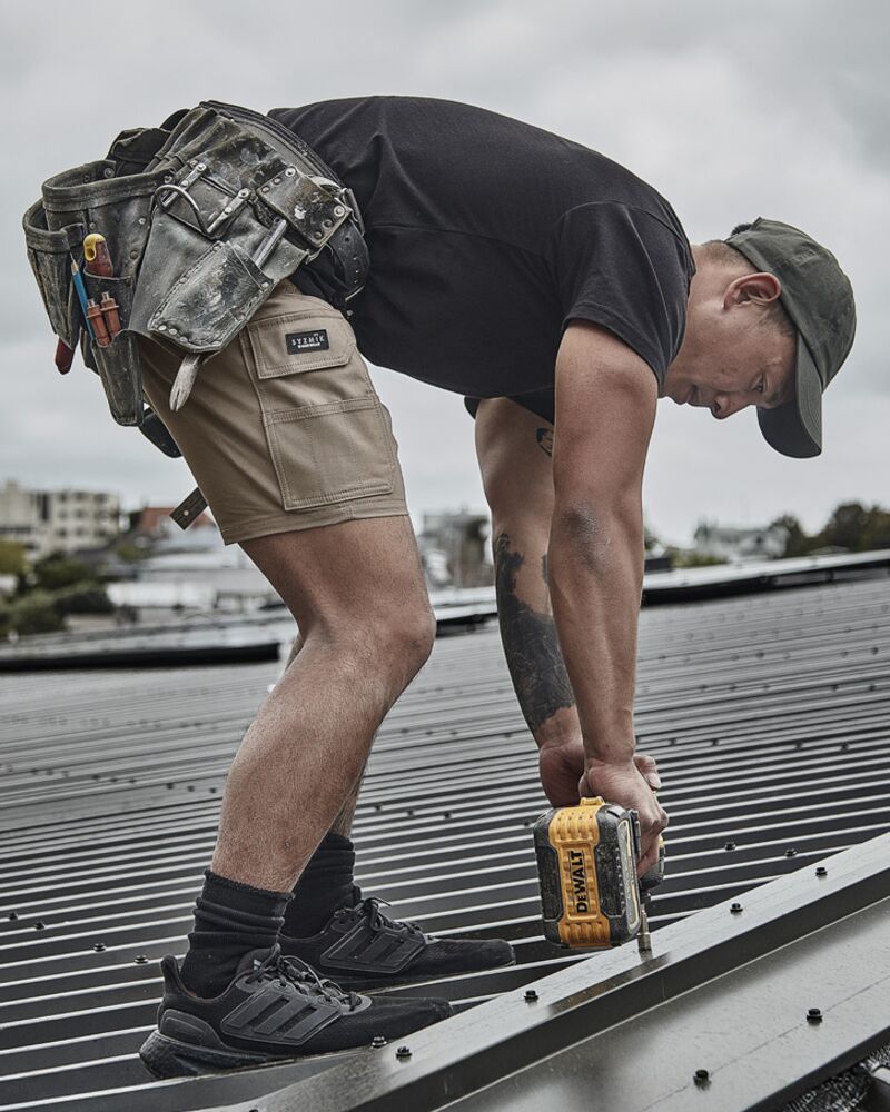 Mens Essential Stretch Cargo Short Thumbnail